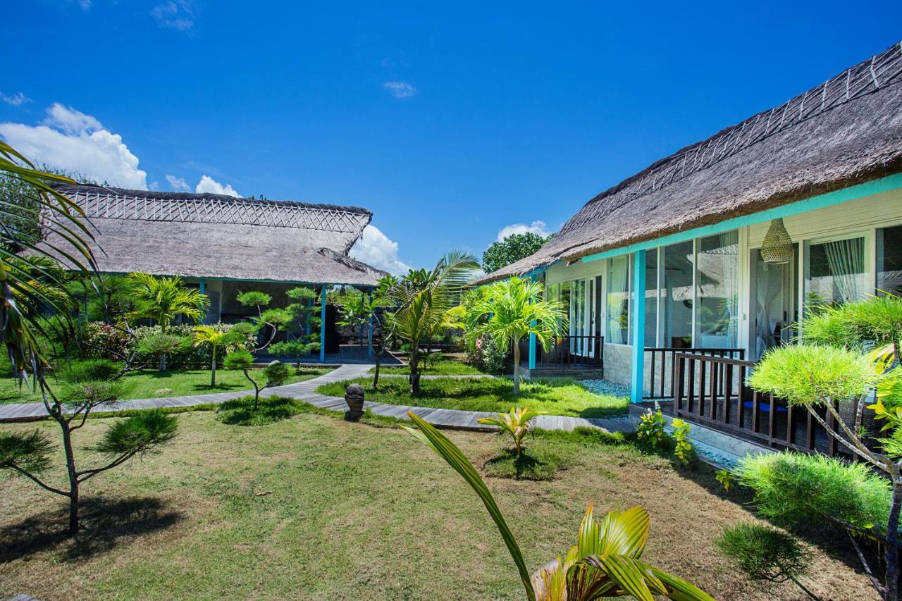 Water Blow Huts Hotel Nusa Lembongan  Exterior photo