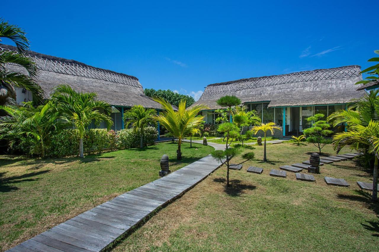 Water Blow Huts Hotel Nusa Lembongan  Exterior photo