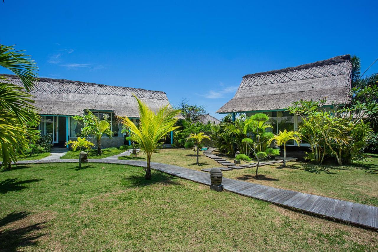 Water Blow Huts Hotel Nusa Lembongan  Exterior photo