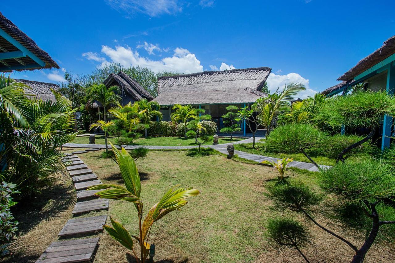 Water Blow Huts Hotel Nusa Lembongan  Exterior photo