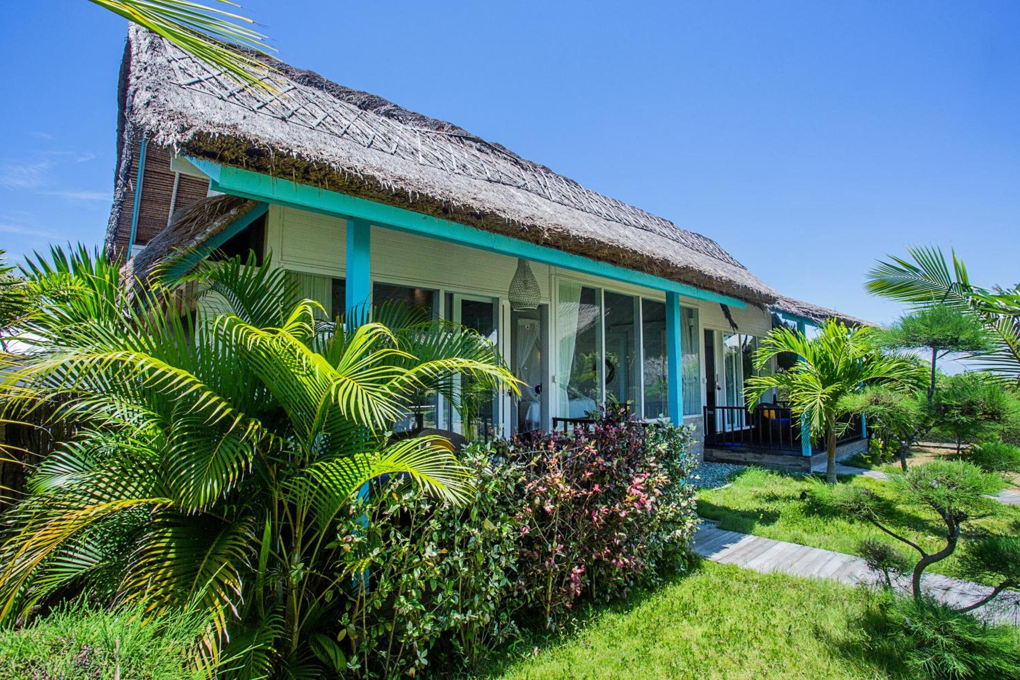 Water Blow Huts Hotel Nusa Lembongan  Exterior photo