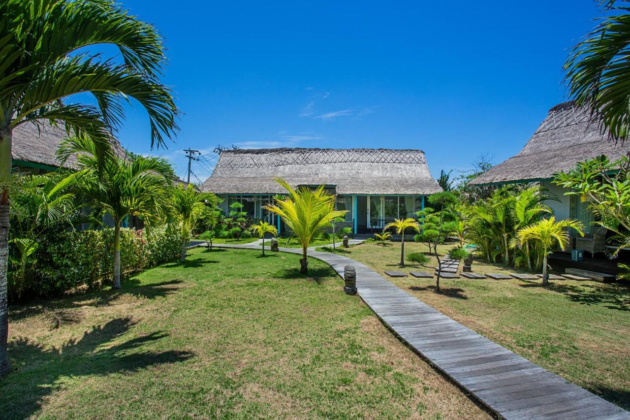 Water Blow Huts Hotel Nusa Lembongan  Exterior photo