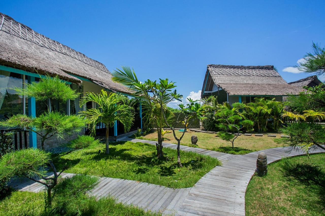 Water Blow Huts Hotel Nusa Lembongan  Exterior photo