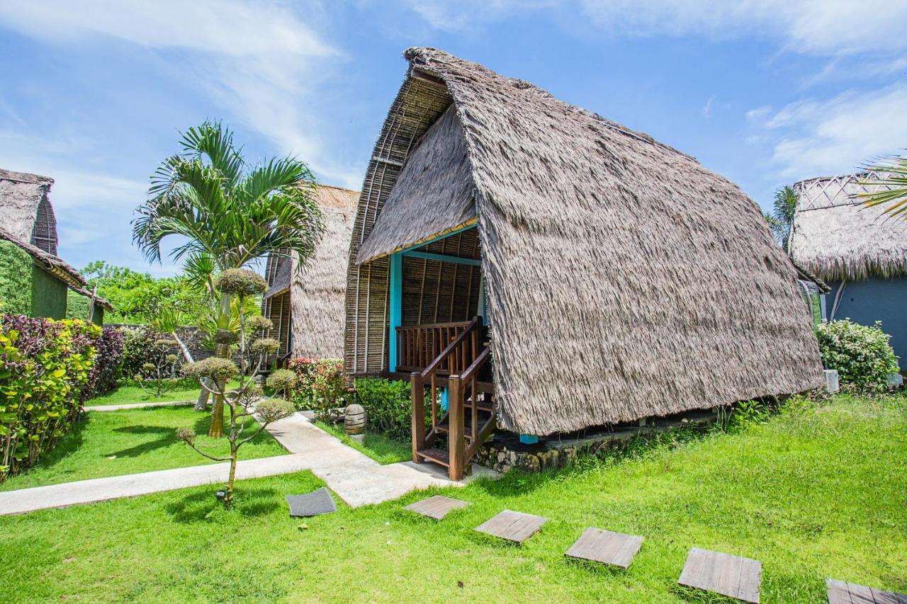 Water Blow Huts Hotel Nusa Lembongan  Exterior photo