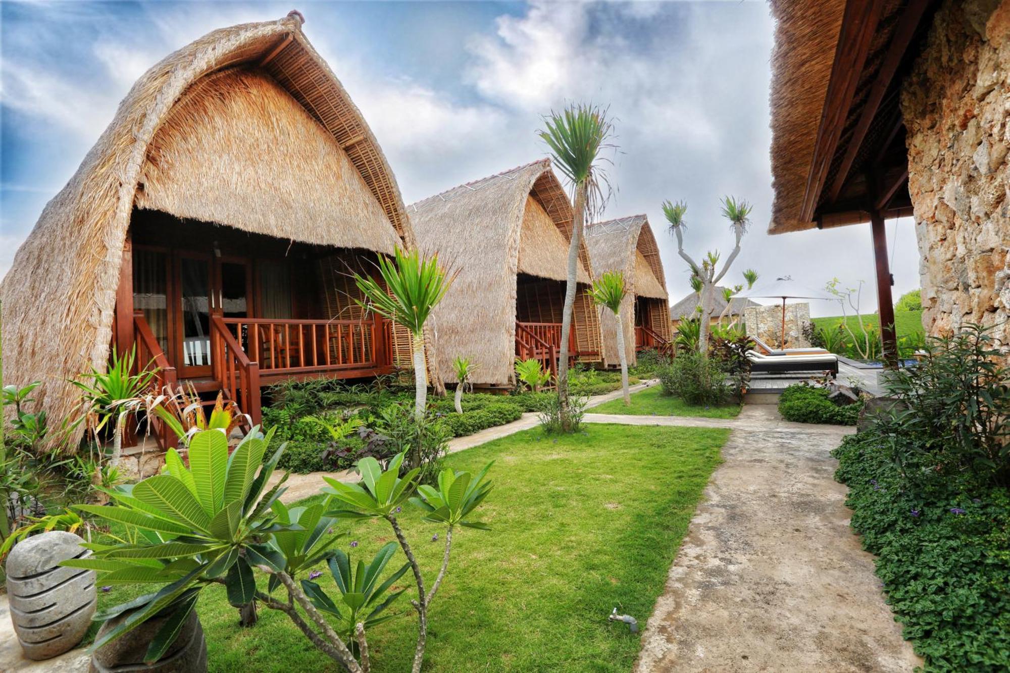 Water Blow Huts Hotel Nusa Lembongan  Exterior photo