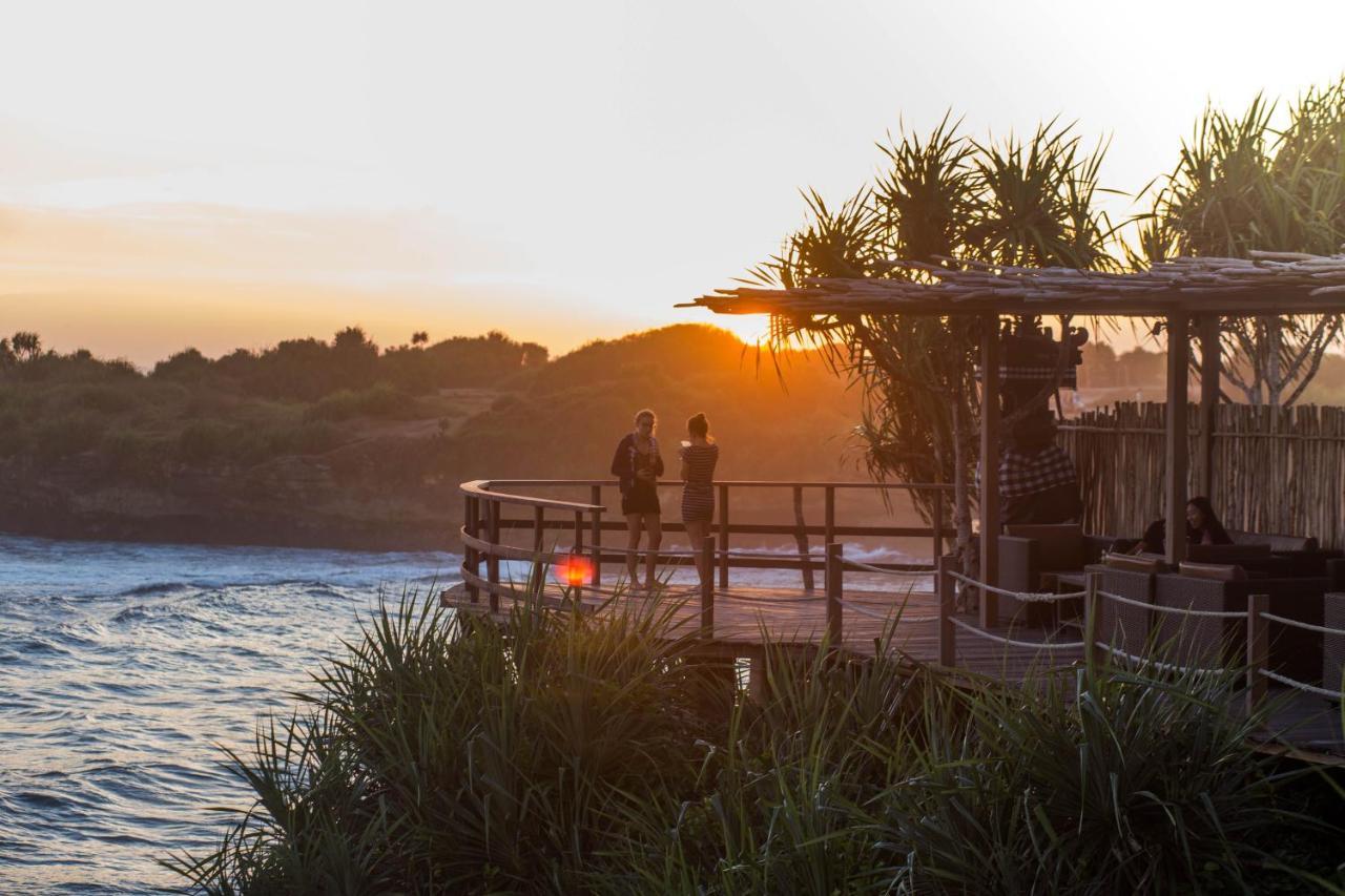 Water Blow Huts Hotel Nusa Lembongan  Exterior photo