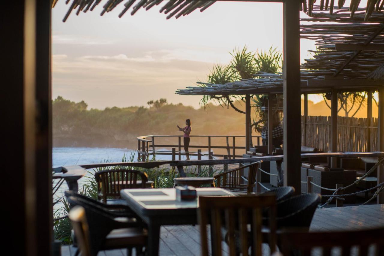 Water Blow Huts Hotel Nusa Lembongan  Exterior photo